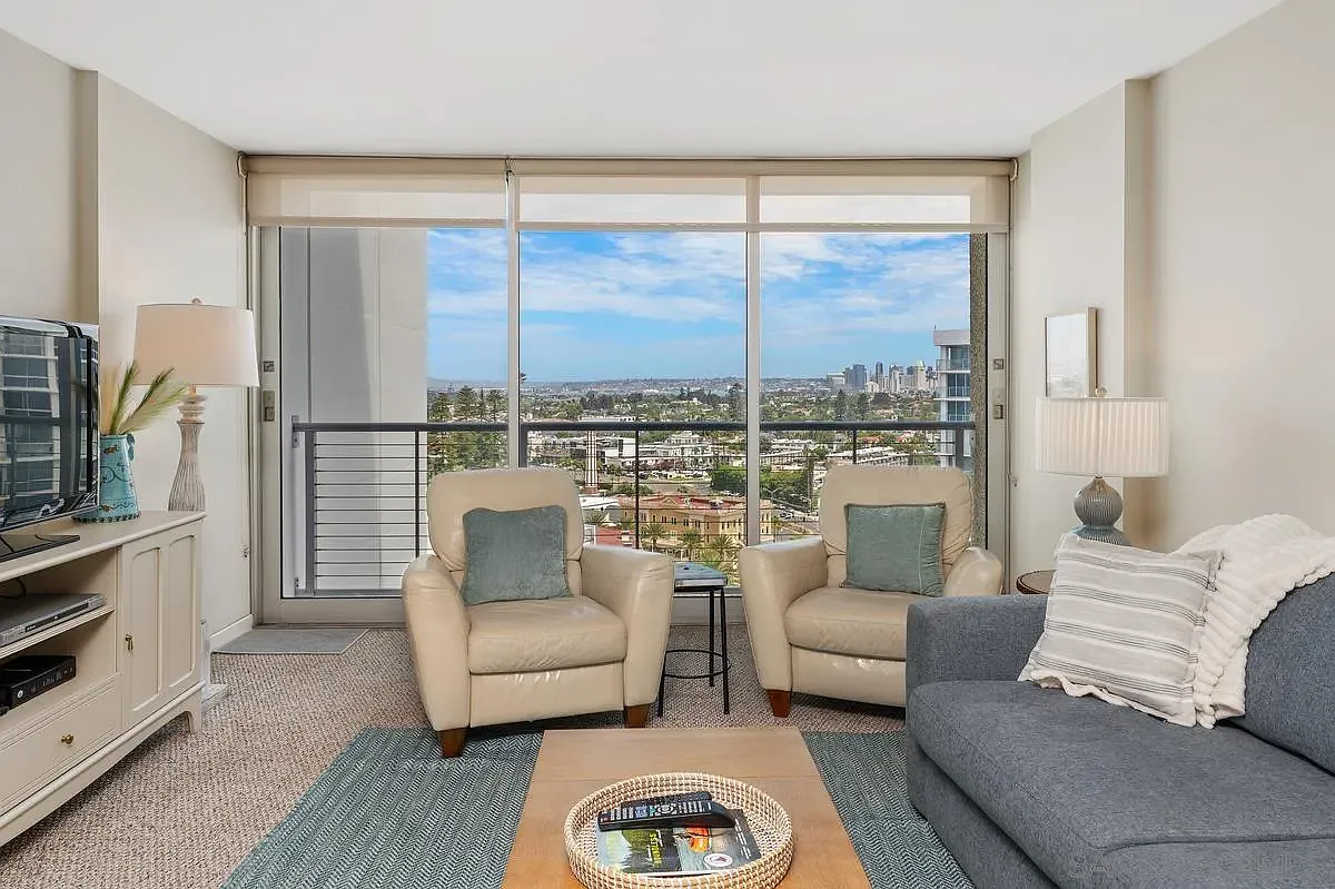 Studio, 1.0 bath, 663 sqft, $5,250 — Photo 2