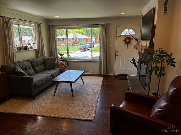 3rd image of 2572 S Kathwood Cir