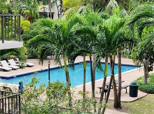 6900 N Kendall Dr APT A304, Pinecrest, FL 33156