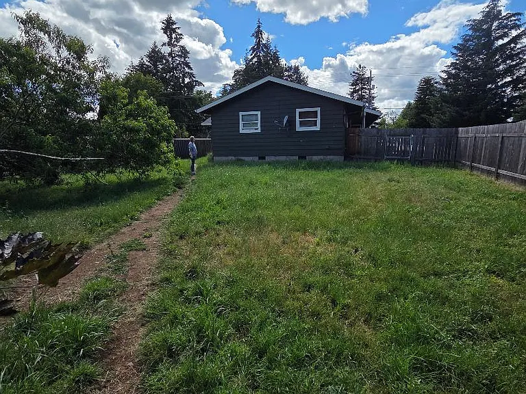 9709 NE 142nd Ave — Photo 12