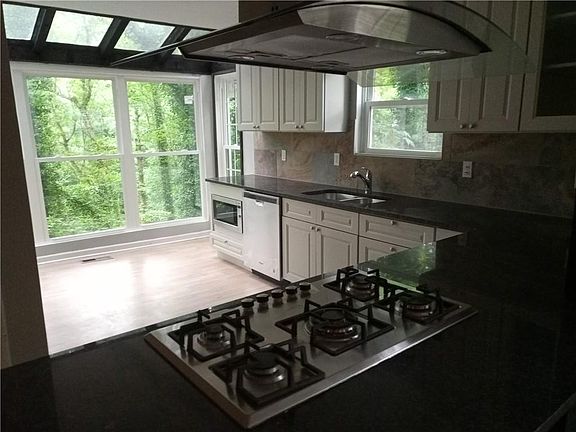 2nd image of 9914 Scarlet Oak Dr