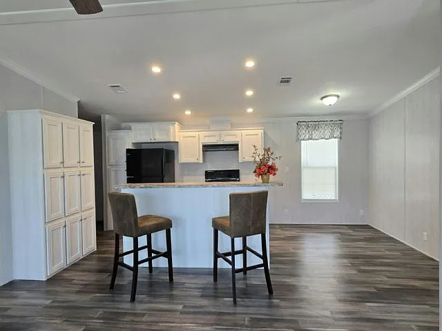 3 bed, 2.0 bath, 960 sqft, $1,700 — Photo 4