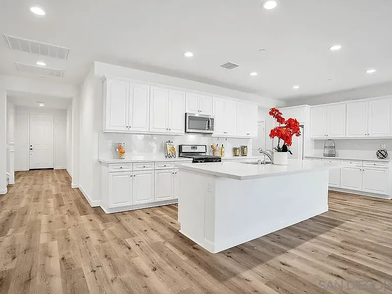 30686 Green Arbor Dr — Photo 2