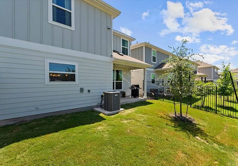 9800 Milton Albert Way — Photo 41