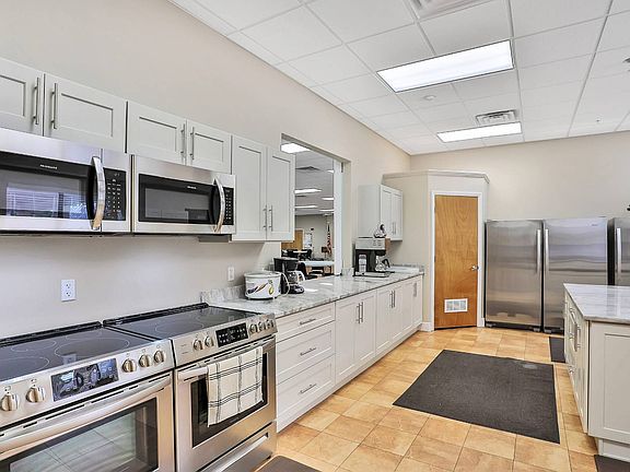 5th image of 5637 Finley Dr