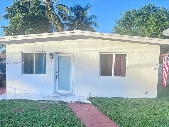 5th image of 1911 NW 153rd St