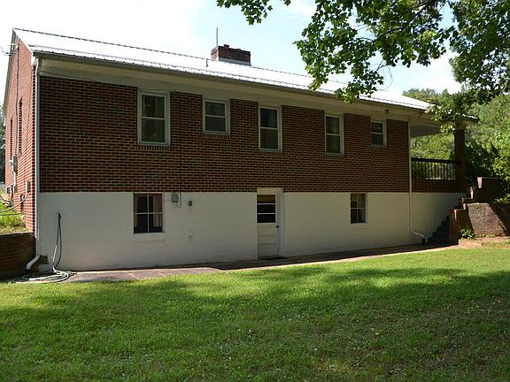 2nd image of 82 Rock Creek Rd