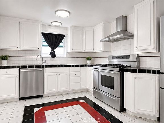 5th image of 1542 W 223rd St