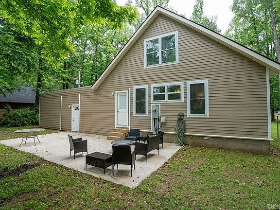 2nd image of 409 Ferguson Rd