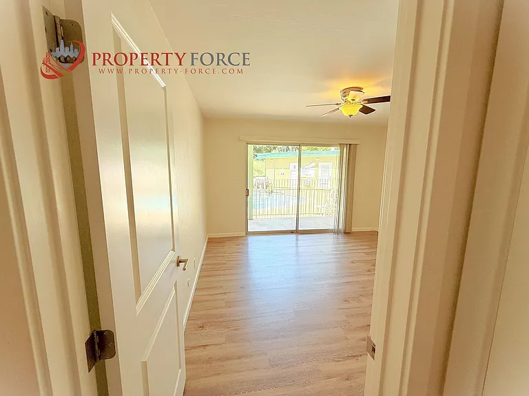 15 Mulberry Ct — Photo 32