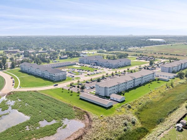 917 27th Ave NE #220