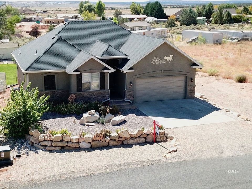 1st image of 625 W Aspen Dr
