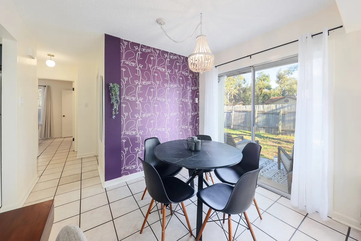 2 bed, 708 sqft, $3,200 — Photo 3