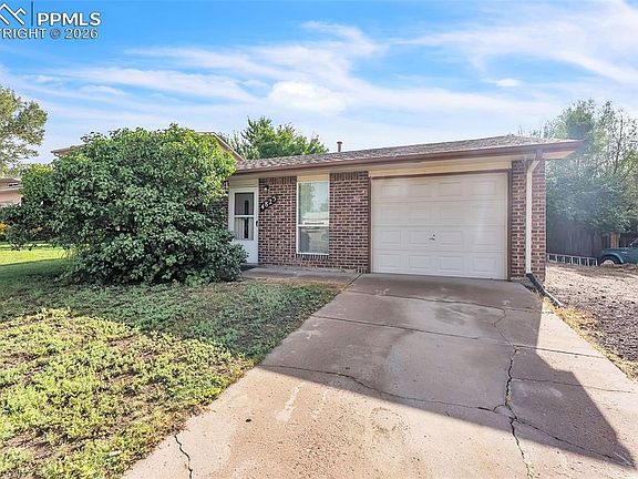 3rd image of 4825 Montebello Dr