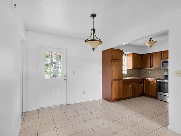 62 Teak Loop — Photo 5