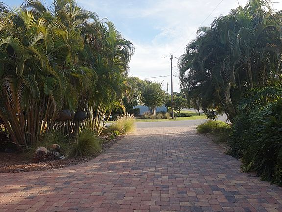 2nd image of 224 Gulf Dr