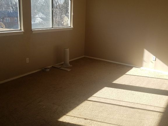 5th image of 1205 Saint Matthew Dr