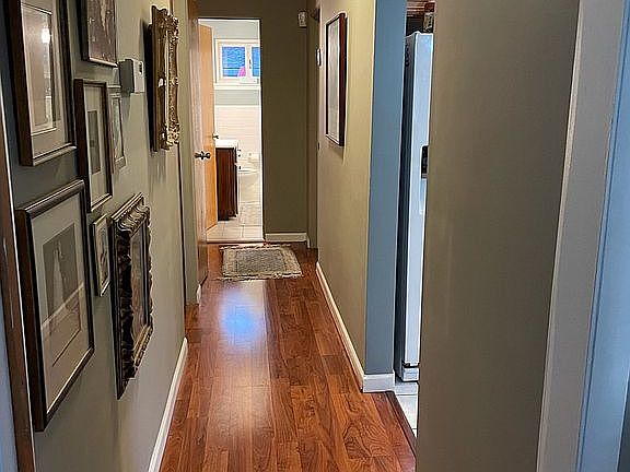 5th image of 3185 Oakshire Ave