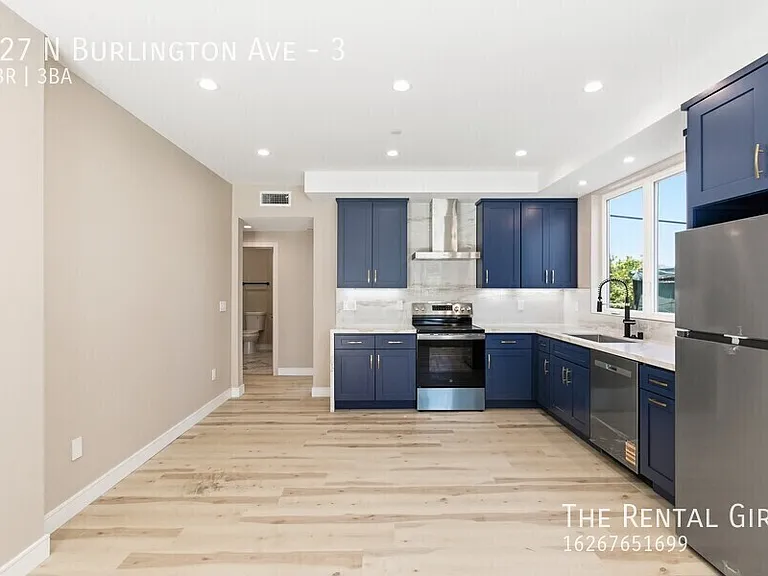 227 N Burlington Ave #3 — Photo 3