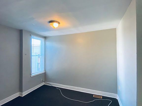 2nd image of 2106 E Fayette St
