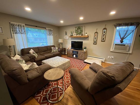2nd image of 8 Morris Dr