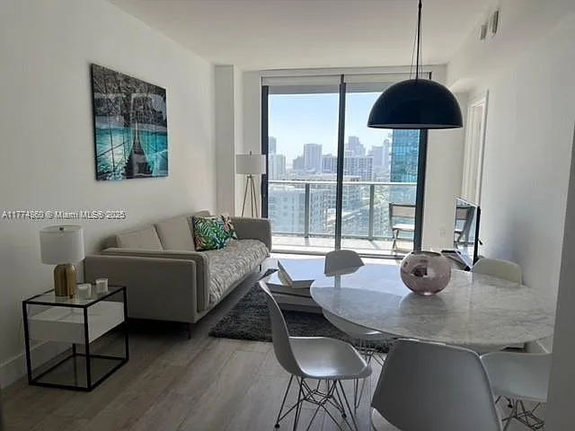 121 NE 34th St #1903 — Photo 4