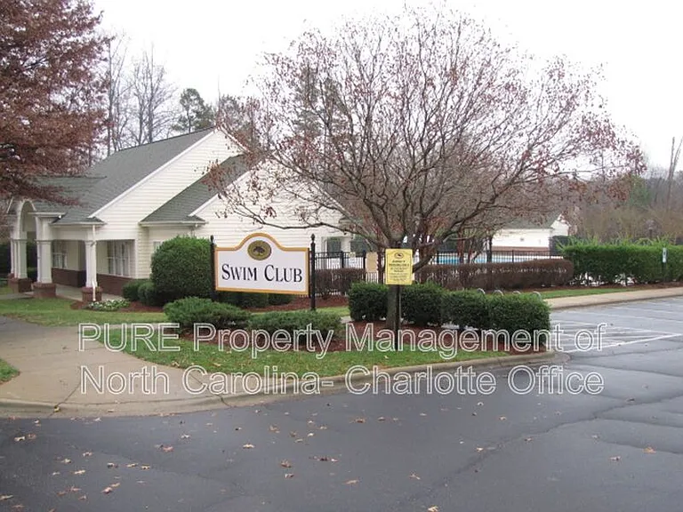 17811 Delmas Dr — Photo 31