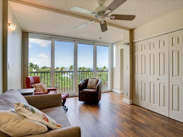 1820 New Palm Way #402, Boynton Beach, FL 33435