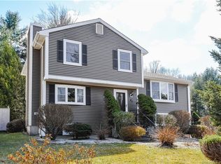 31 Woodside Dr, Unionville, CT 06085