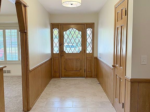 2nd image of 5017 Erik Ave