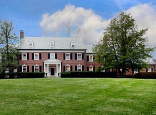 4 Dromara Rd, Saint Louis, MO 63124