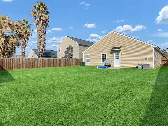 3rd image of 309 Bradley Bend Dr