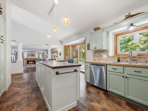 2nd image of 5604 Lone Oak Dr