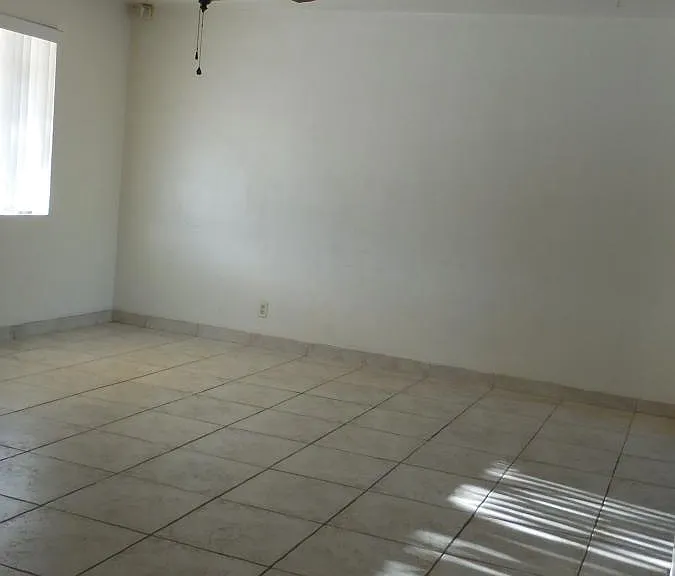 1806 S Hardy Dr — Photo 10