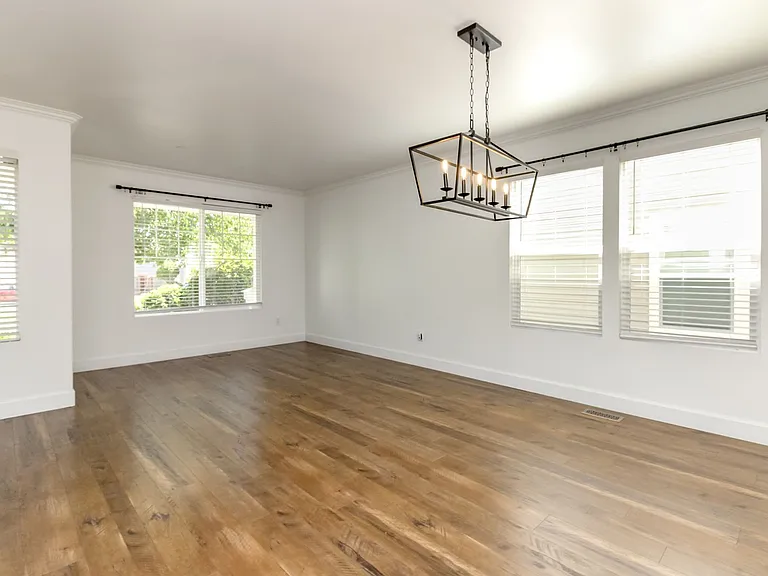 1661 Jensen Ave — Photo 9