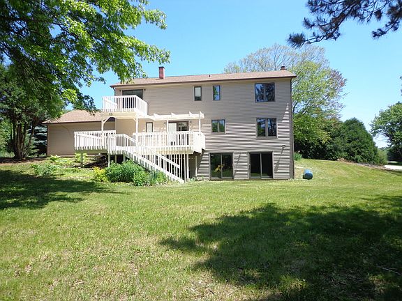 2nd image of 2950 Boerderij Way