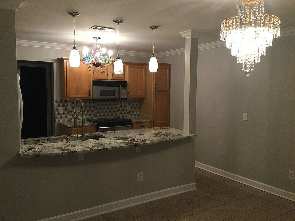 1st image of 502 Heath Pl