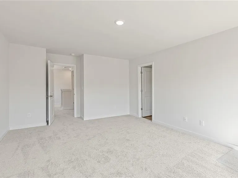 2030 Underwood Dr — Photo 6