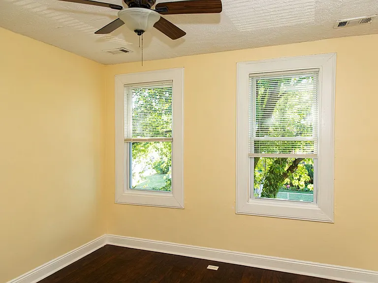 505 Denison St — Photo 6