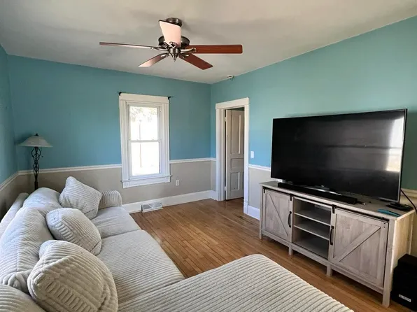107 Richards St, Ridgeway, WI 53582