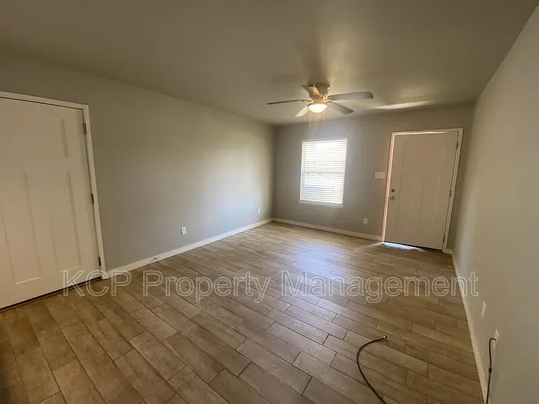 1813 Osage St #A — Photo 4