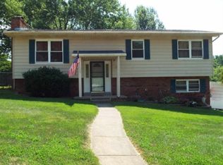 5922 Westchester Dr, Newburgh, IN 47630