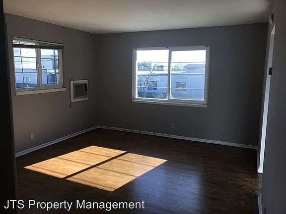 3rd image of 4439 V St APT 3