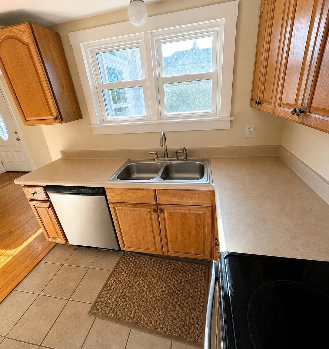 1 bed, 670 sqft, $1,590 — Photo 3