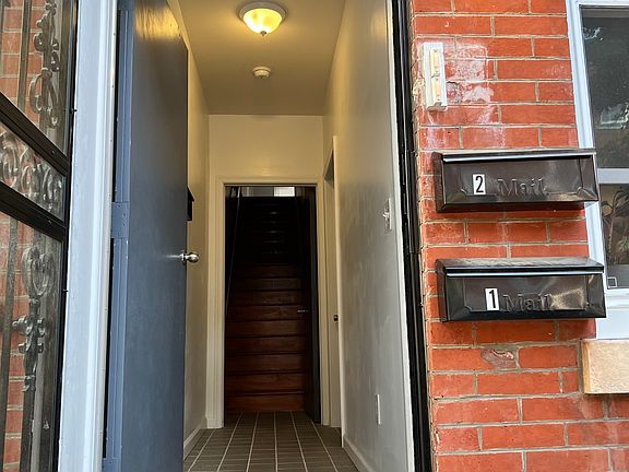 4th image of 417 Dickinson St #1F