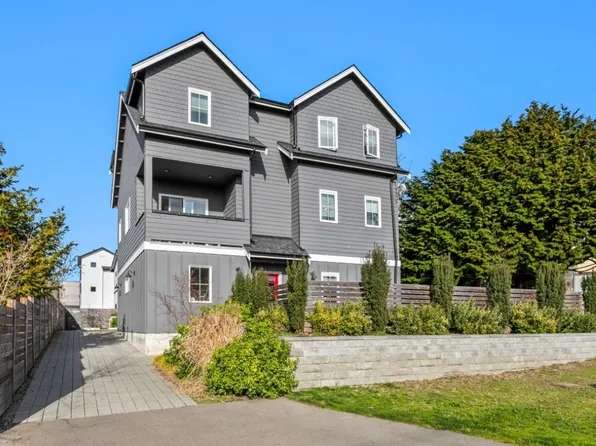 206 N 100th St #2, Seattle, WA 98133