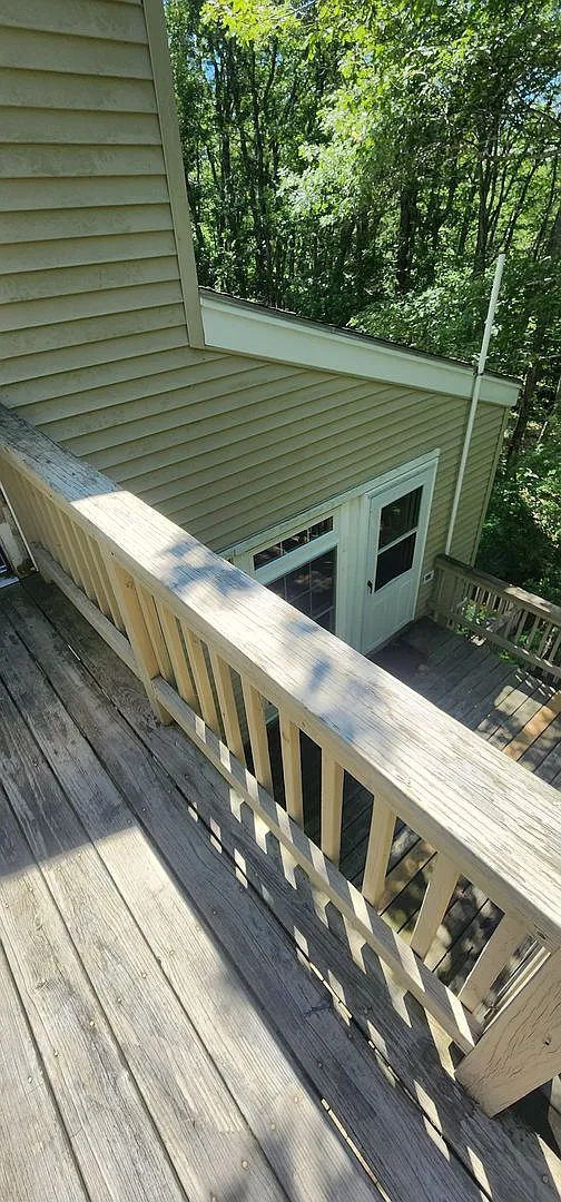 10 Renshaw — Photo 3