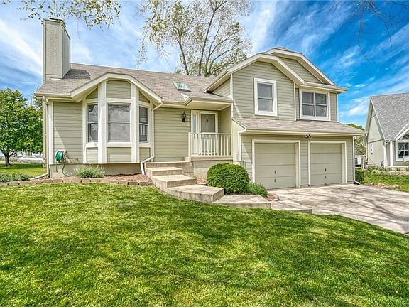 2nd image of 6219 W 158th Pl