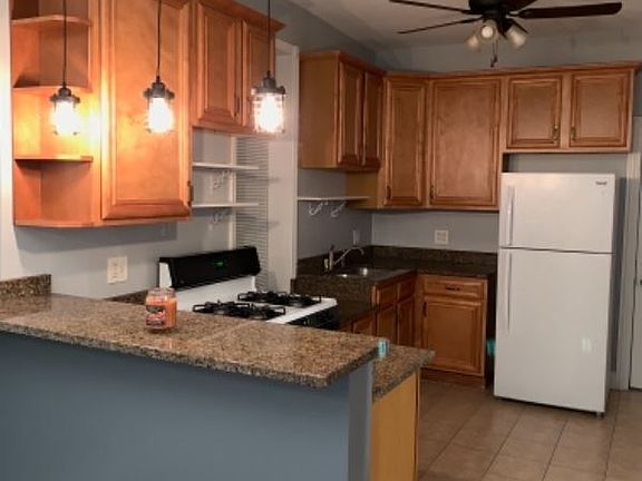 5th image of 8448 S Mackinaw Ave