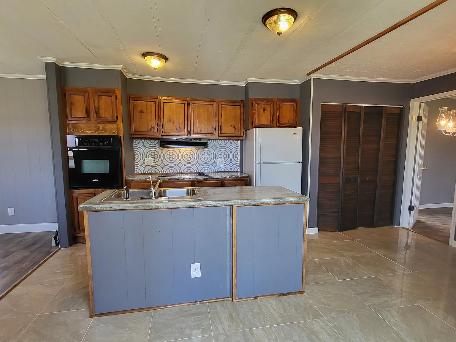 2 bed, 2.0 bath, $1,099 — Photo 2